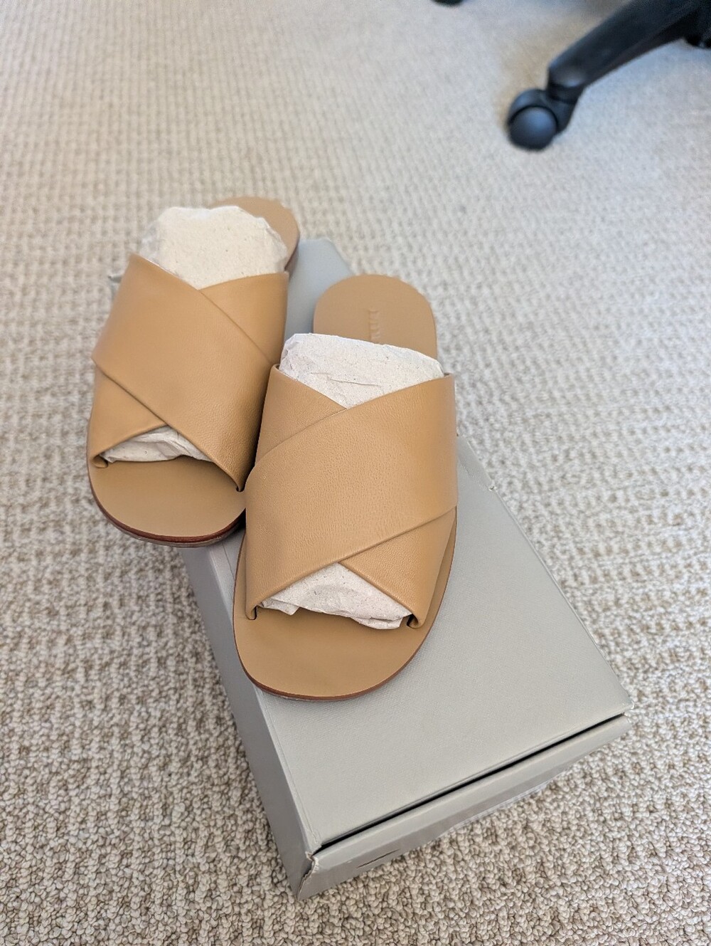 Everlane Crossover Leather Sandal, Taupe, 5.5